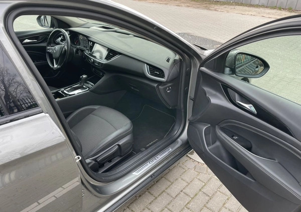 Opel Insignia cena 49500 przebieg: 378000, rok produkcji 2018 z Bytów małe 497